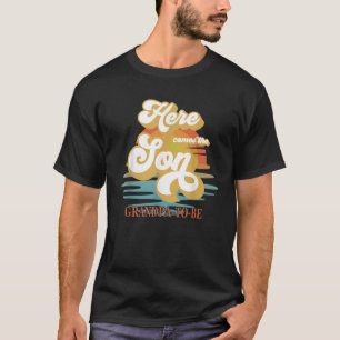 Morfar här kommer hit, familjen Son Baby Shower T Shirt