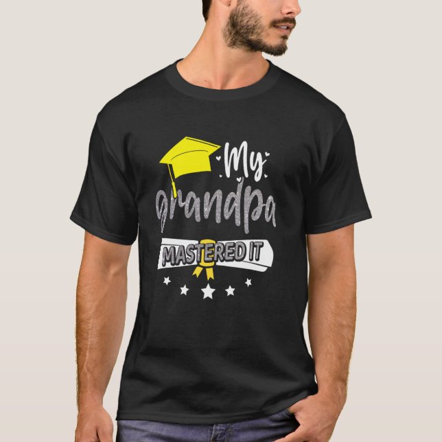 Morfars mastersexamen present t shirt (Framsida)