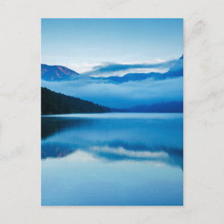 Morgon i Sjö Bohinj i Slovenien Vykort