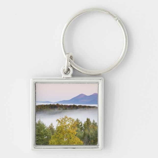 Morgondimma och Percy Peaks sedda från Fyrkantig Silverfärgad Nyckelring (Framsidan)