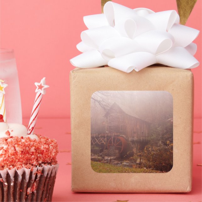 Morgonfog Fyrkantigt Klistermärke (Fest)