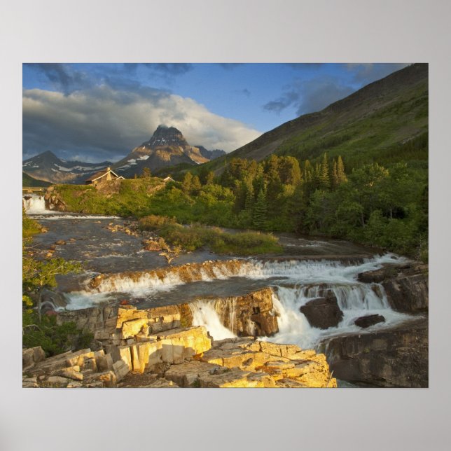 Morgonljus möter Swiftcurrent Falls i Poster (Framsidan)