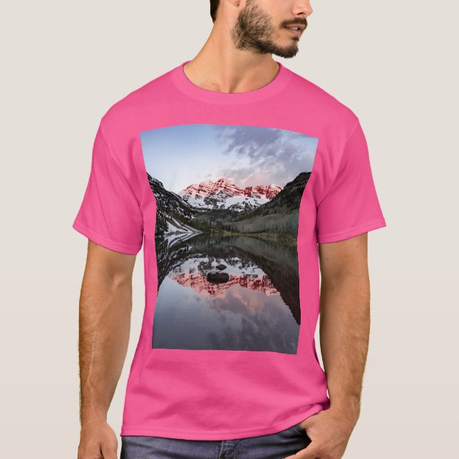 Morgonmagi på Maroon Klockor-grafiken T Shirt (Framsida)