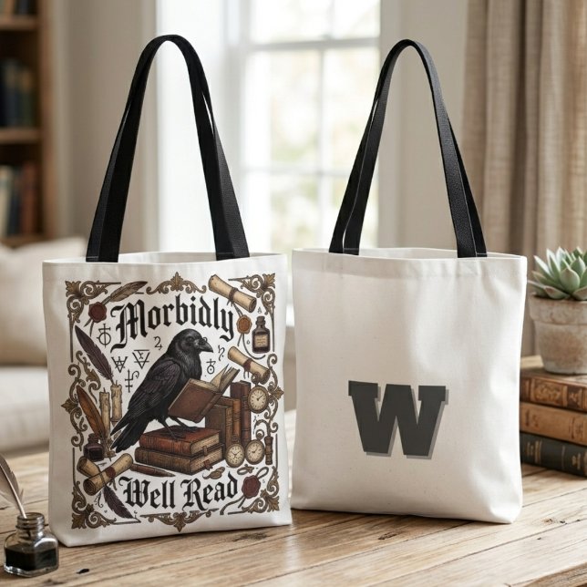 Mörk akademisk gotisk korp bokälskare tygkasse (A gothic raven on a stack of books for your favorite bookworm to carry during spooky season.)