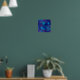 Mörk blått kamouflage och Lila Gömmer liten Poster (Living Room 1)
