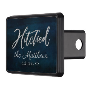 Mörk blått vattenfärgen Bröllop har hittats i flot Dragkroksskydd