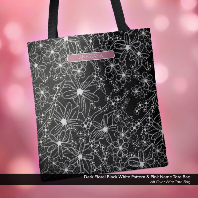 Mörk Blommigt Black White Mönster & Rosa Namn Tygkasse (Dark Floral Black & White Pattern with Your Name and Pink Accents Tote Bag)