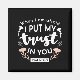 Mörk Blommigt Christian Art - Psalm 56:3 Magnet