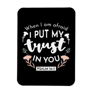 Mörk Blommigt Christian Art - Psalm 56:3 Magnet