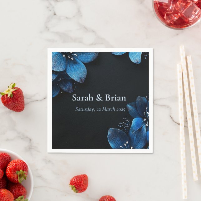 Mörk bröllop napkins glitter blåa blommor pappersservett (Insitu)