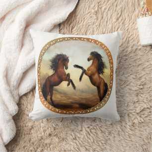 Mörk Brown och Light Brown Friesian Draft Horses Kudde