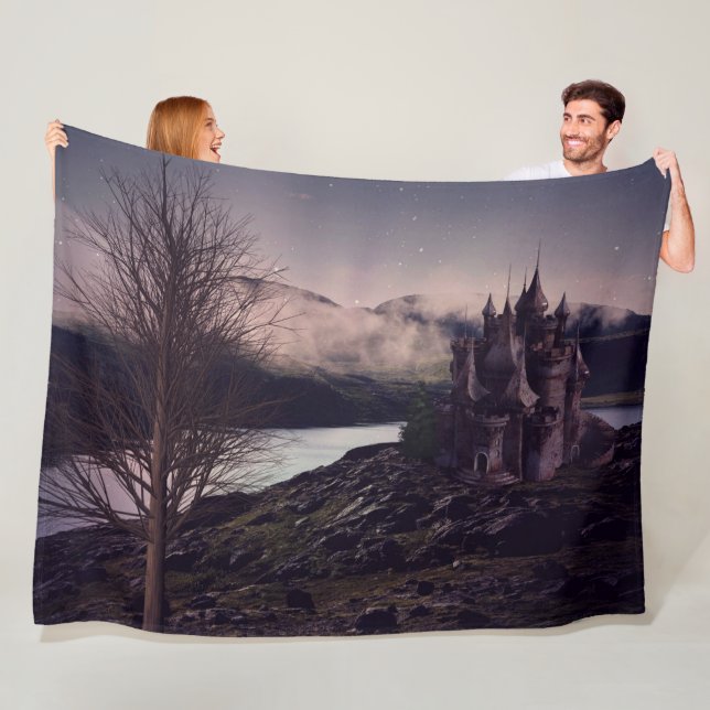 MÖRK CASTLE FLEECEFILT (På plats)
