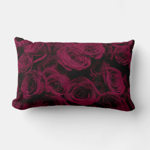 Mörk djupt röd magenta burgundy ro lumbarkudde
