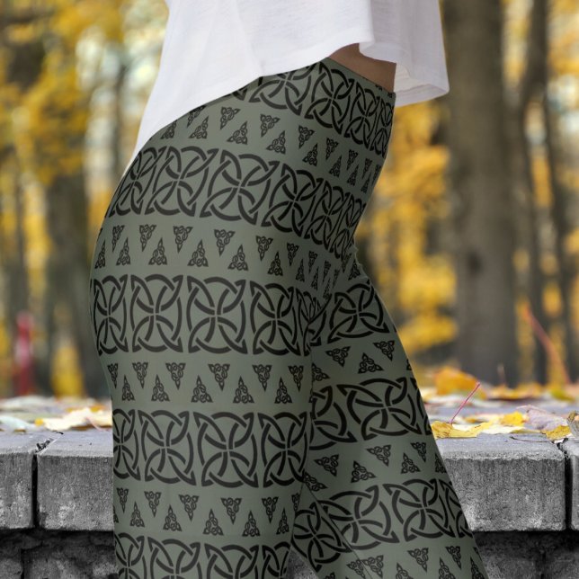 Mörk Ebony och Black Banded Tribal Mönster Leggings (Dark Ebony and Black Banded Tribal Pattern Leggings)