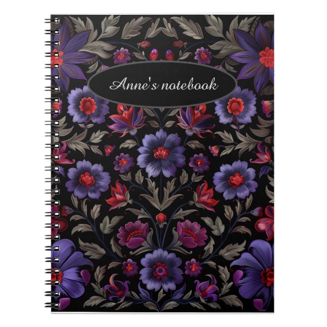 Mörk Elegance: Blommönstret Black and Lila Anteckningsbok (Framsidan)