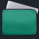 Mörk Emerald Grönt Blue Solid Färg Design Laptop Fodral<br><div class="desc">Klassisk vintage retro Classic Mörk Emerald Grönt Blue solid färgad decor for home and gifts. Klassisk Mörk Emerald Grönt färg hemdekanter och tillbehör. Trendig Mörk Emerald Grönt färg mode,  emerald bluish grönt färg design.</div>