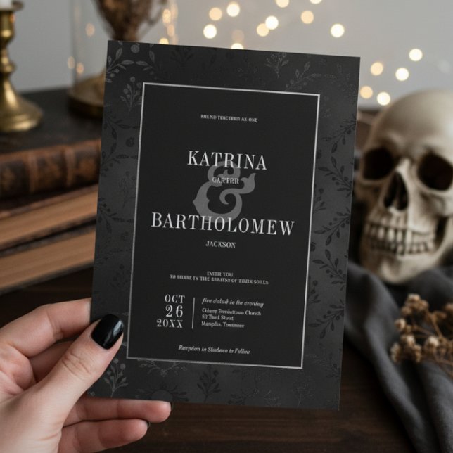 Mörk Gothic Black Blommigt Satin Damask Wedding Inbjudningar (Skapare uppladdad)