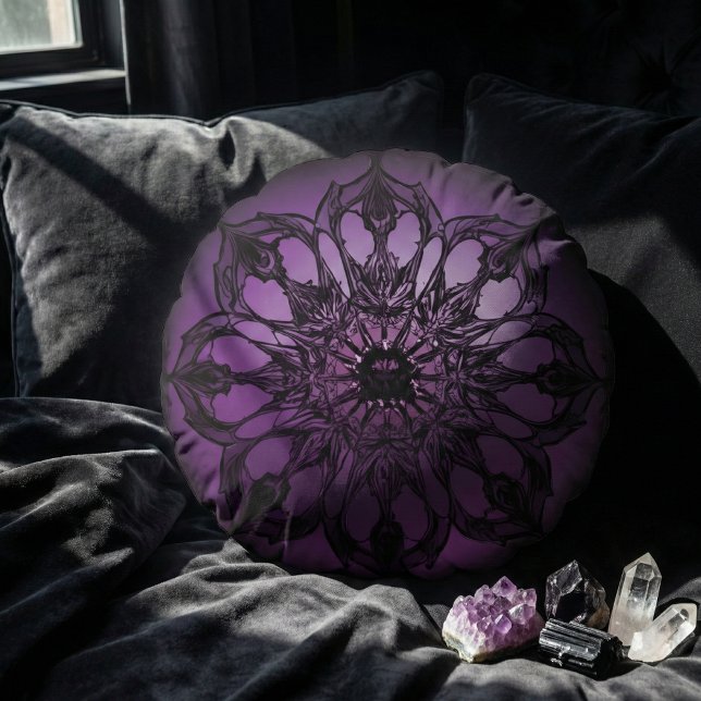 Mörk gotisk lila mandala mystik rund kudde (Skapare uppladdad)