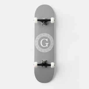 Mörk Grått Whant Grekiska Nyckel Rnd Ram Initial M Skateboard Bräda 21,5 Cm