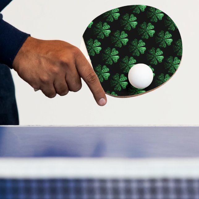 Mörk grönt glatt Shamrock mönster på svart Pingisracket (Insitu)
