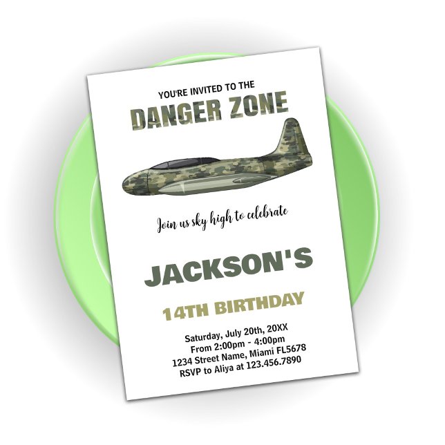 Mörk grönt om bekämpning av Jet:s födelsedag Inbjudningar (Fighter Jet Birthday Invitations Dark Green)