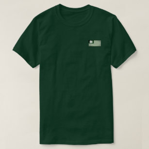 Mörk grönt St patrick's day t-skjorta med flagga l T Shirt