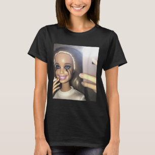 Mörk Humor Doll Smoking Selfie Parody T Shirt