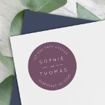 Mörk Lila Bröllop Returadress Modern Runt Klistermärke<br><div class="desc">Denna returadress i bröllop har namn i paret bröllop och adress i vitt mot en mörk lila färg. Ta en titt på motsvarande bröllop-objekt här https://www.zazzle.com/collections/mauve_layered_geometric_dark_purple_wedding-119712420789591185 Anpassa det genom att ersätta platshållartexten. Om du vill ha fler alternativ, t.ex. att ändra teckensnitt, är det storlekt och mellanrummet mellan brev klickar du...</div>