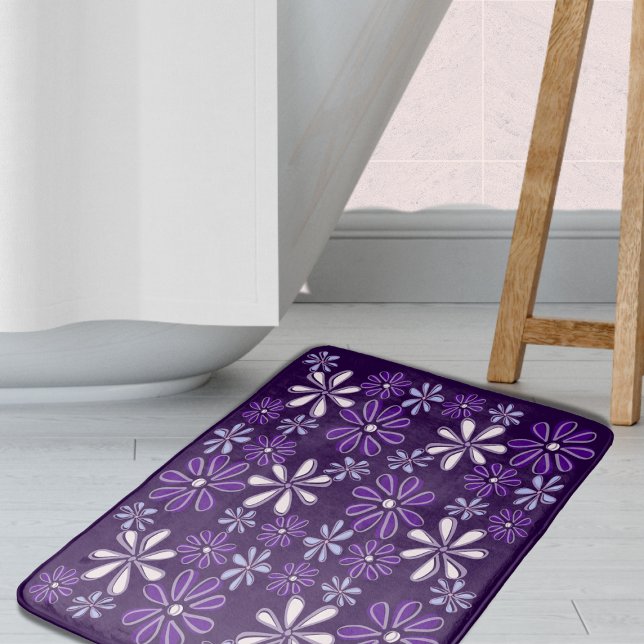 Mörk Lila Flower Doodle Badrumsmatta (Dark Purple Flower Doodle Bath Mat)
