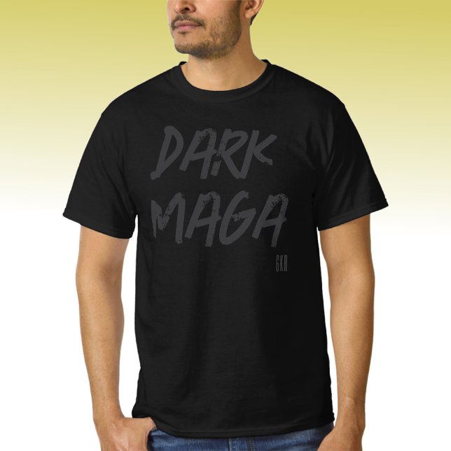 MÖRK MAGA Namn Initialer, Trendig Manar Value T Shirt (Skapare uppladdad)