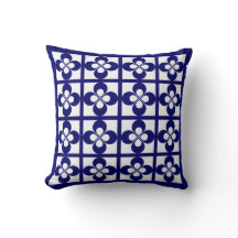Mörk marinblå på vit geometrisk blommig