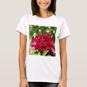 Mörk Maroon velvet peonies T Shirt