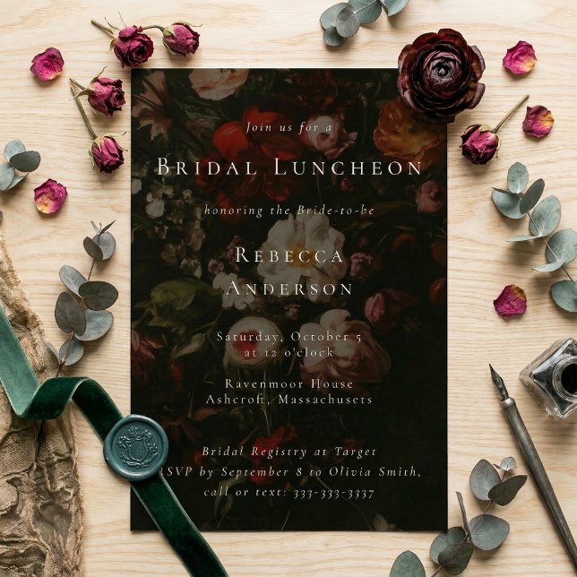 Mörk Moody Flowers Romantic Bröllop Möhippa Inbjudningar (Elegant romantic bridal shower invitation template with dark flowers painting background)