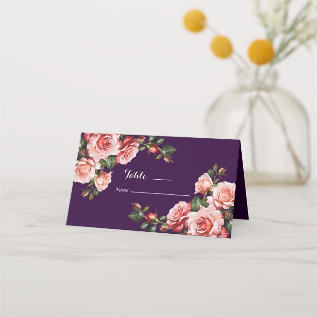 Mörk moody rosa och röd ros lila bröllop placeringskort (Framsida)