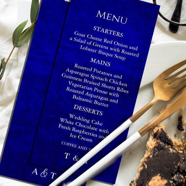 Mörk Moody Royal blått med friställda meny Inbjudningar (Dramatic and chic, our scratched blue invitation with elegant white calligraphy.)