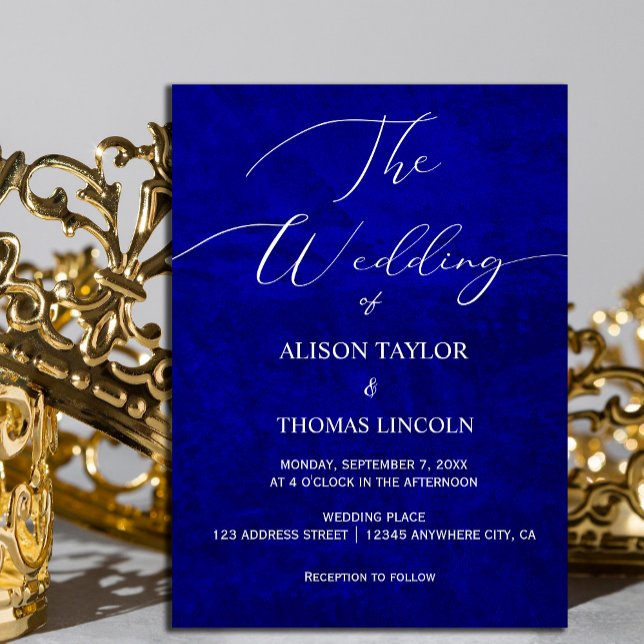 Mörk Moody Royal blått med inbjudan till repor ("Dramatic and chic – our scratched royal blue invitation with elegant white calligraphy #royalblue)