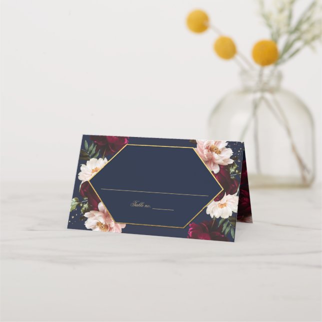 Mörk Navy Burgundy  Peonies Blommigt Bröllop Placeringskort (Framsida)