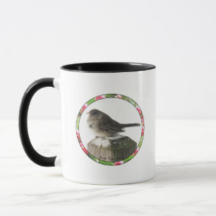 Mörk-ögd Junco in Winter Mugg