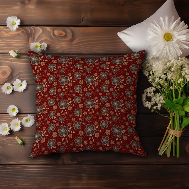 Mörk Red Home Decor med Brown Flowers Kudde (Skapare uppladdad)