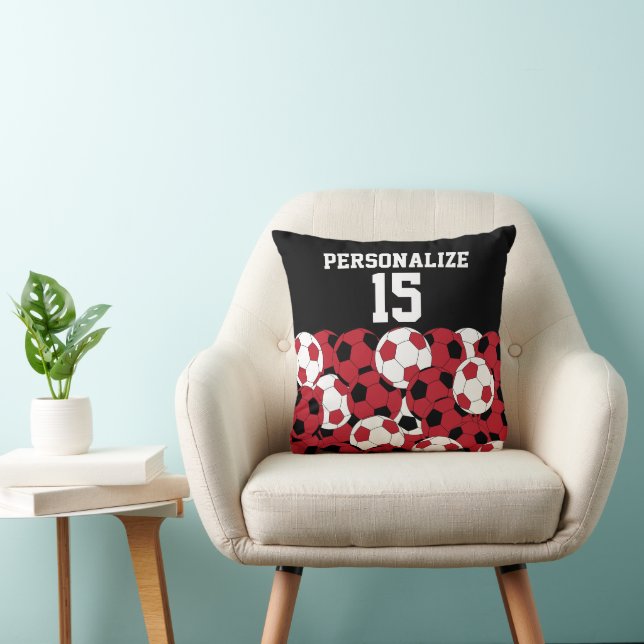 Mörk Red Soccer Ball Collage | DIY Namn & Number Kudde (Stol)