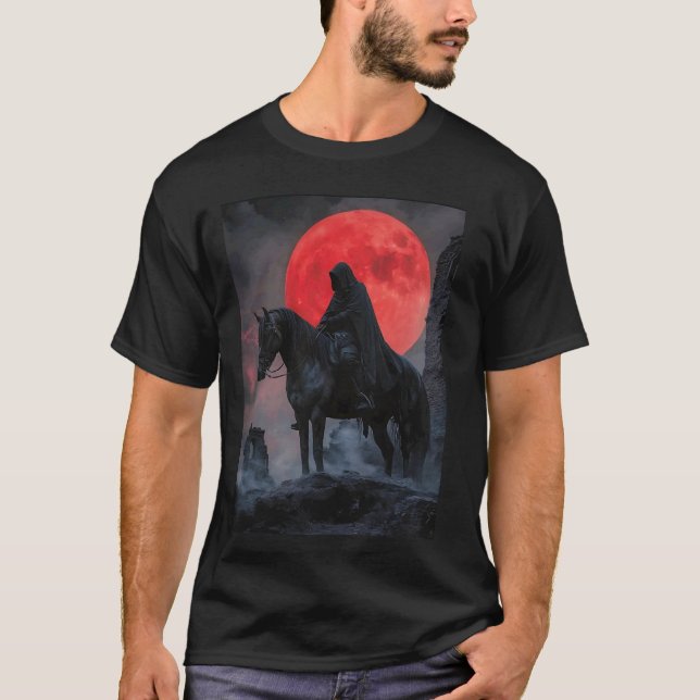 Mörk ryttare röd måne t shirt (Framsida)