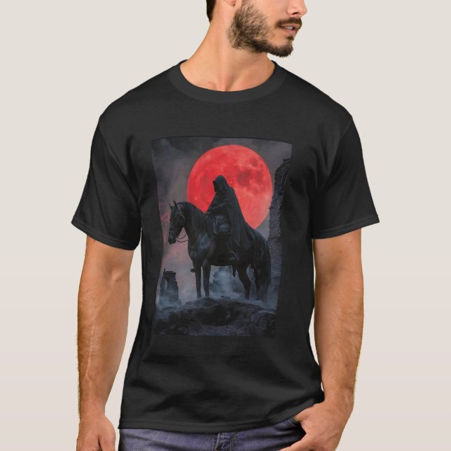 Mörk ryttare röd måne t shirt (Framsida)