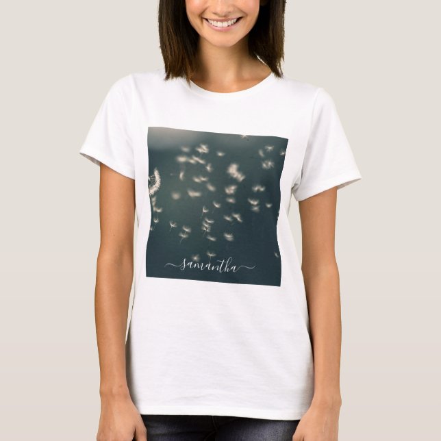 Mörk Sage Grönt Dandelion White Script Namn T Shirt (Framsida)