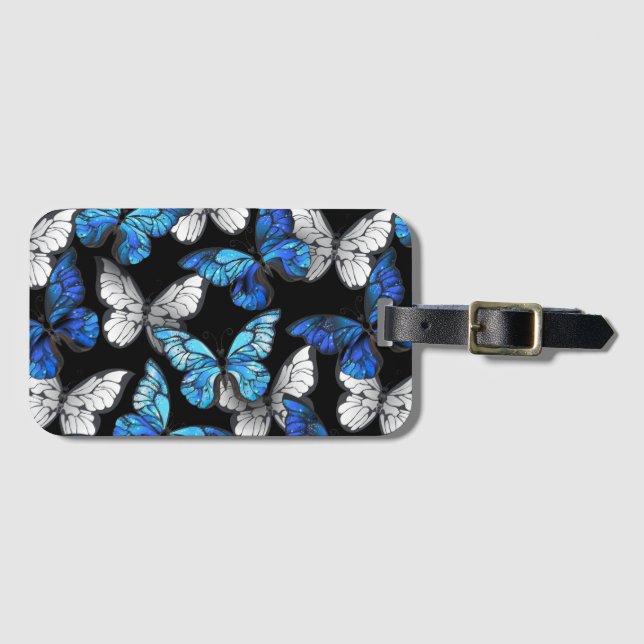 Mörk Sömlöst Mönster med Blue Butterflies Morpho Bagagebricka (Framsida horisontal)