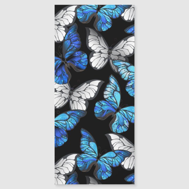 Mörk Sömlöst Mönster med Blue Butterflies Morpho Magnetisk Inbjudningskort (Framsida)