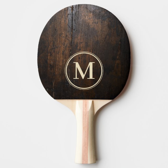 Mörk stenhackblock med monogram pingisracket (Framsidan)