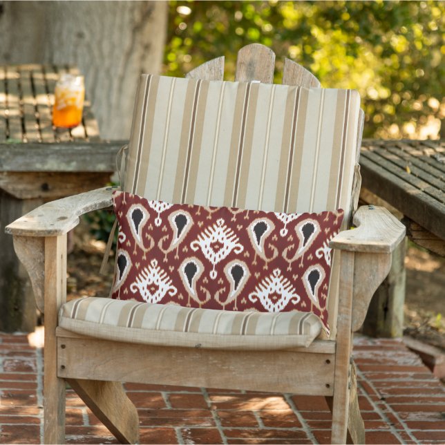 Mörk Terracotta Red Taupe Brown Ikat Tribal Art Lumbarkudde (Stol)