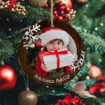 Mörk Wood Rustic Circle Photo Snöflingor Julgransprydnad Keramik<br><div class="desc">Anpassa den här prydnaden med ditt familjefoto och lägg till din familj namn tillsammans med året för denna underbara julkeepé.</div>
