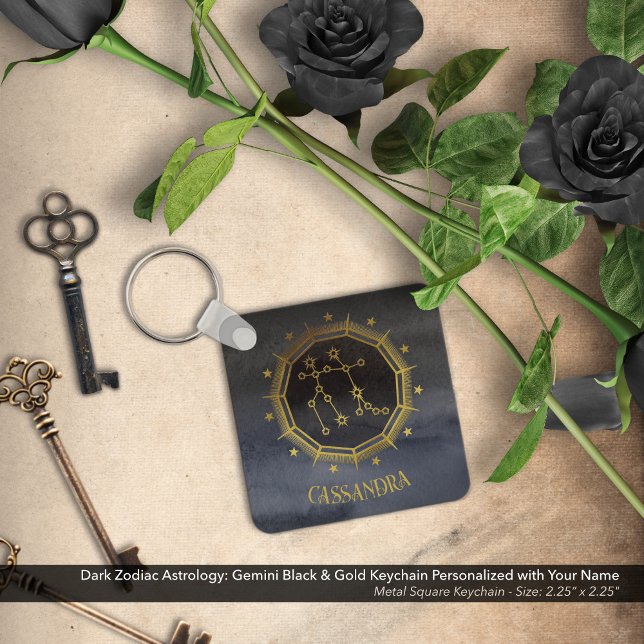 Mörk Zodiac Astrology: Gemini Black Guld Namn Nyckelring (Dark Zodiac Astrology: Gemini Black & Gold Keychain Personalized with Your Name)