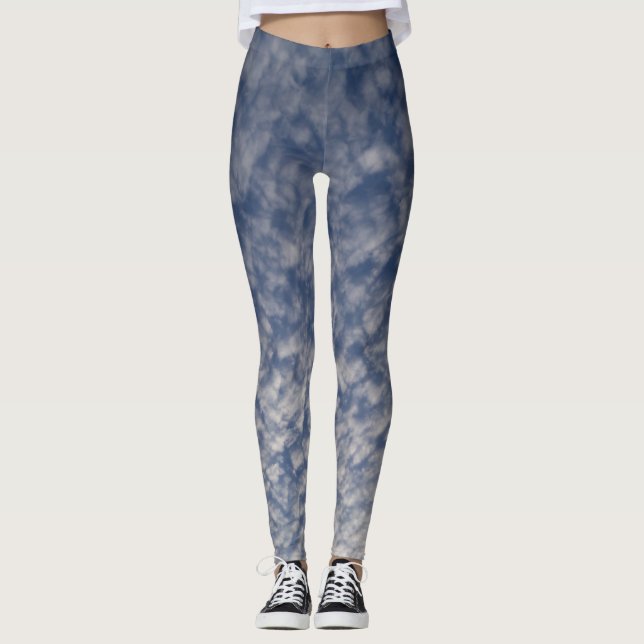 Mörka blå leggings med en molnig himmel (Framsida)